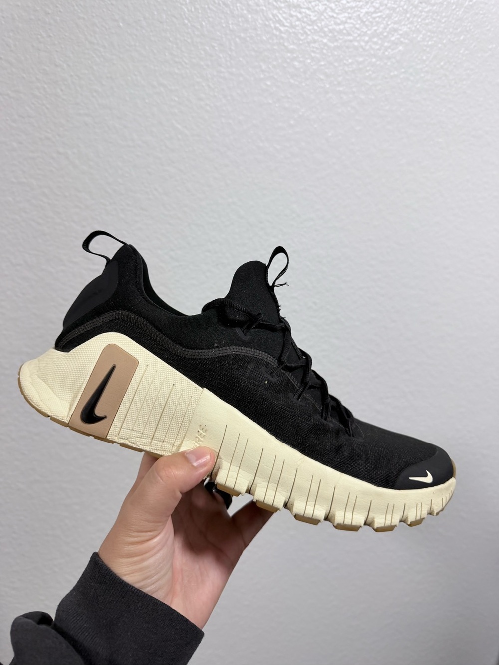 Nike Metcon black and beige